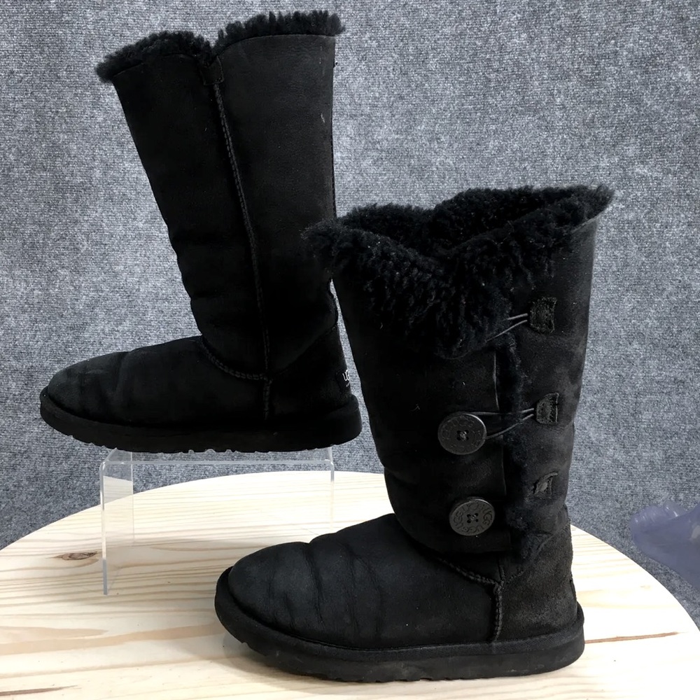 Ugg boots size 5
